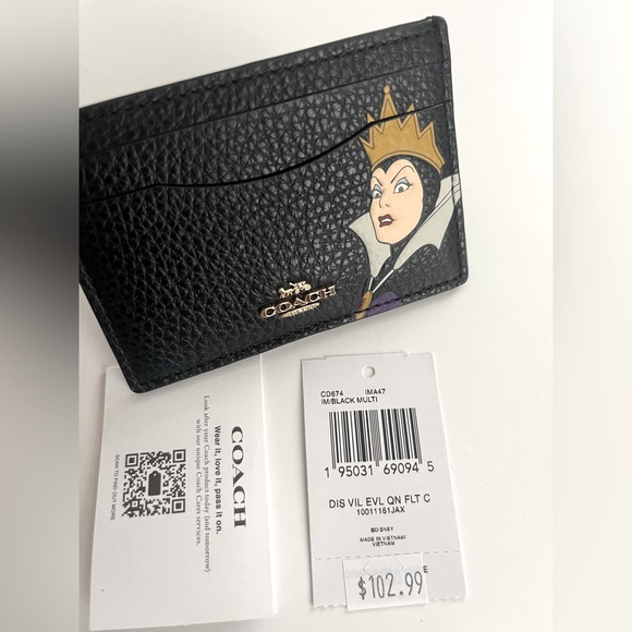 New Coach Disney X Coach Card Case With Evil Queen Motif - Picture 4 of 5